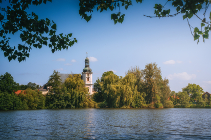 Kostel sv. Josefa a klášter paulánů