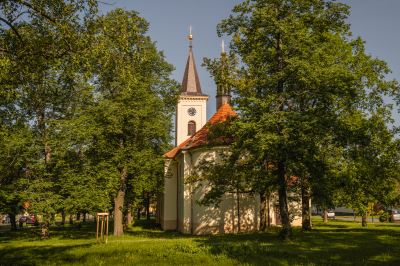 Kostel Nastolení sv. Petra, Hostomice