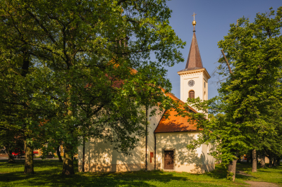 Kostel Nastolení sv. Petra, Hostomice